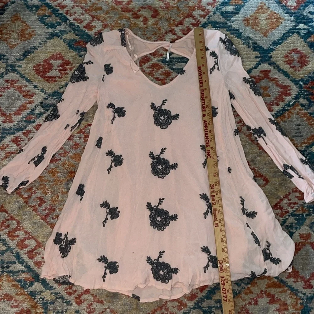 Free People Light Pink Emma Floral Embroidered Austin Boho Swing Dress small